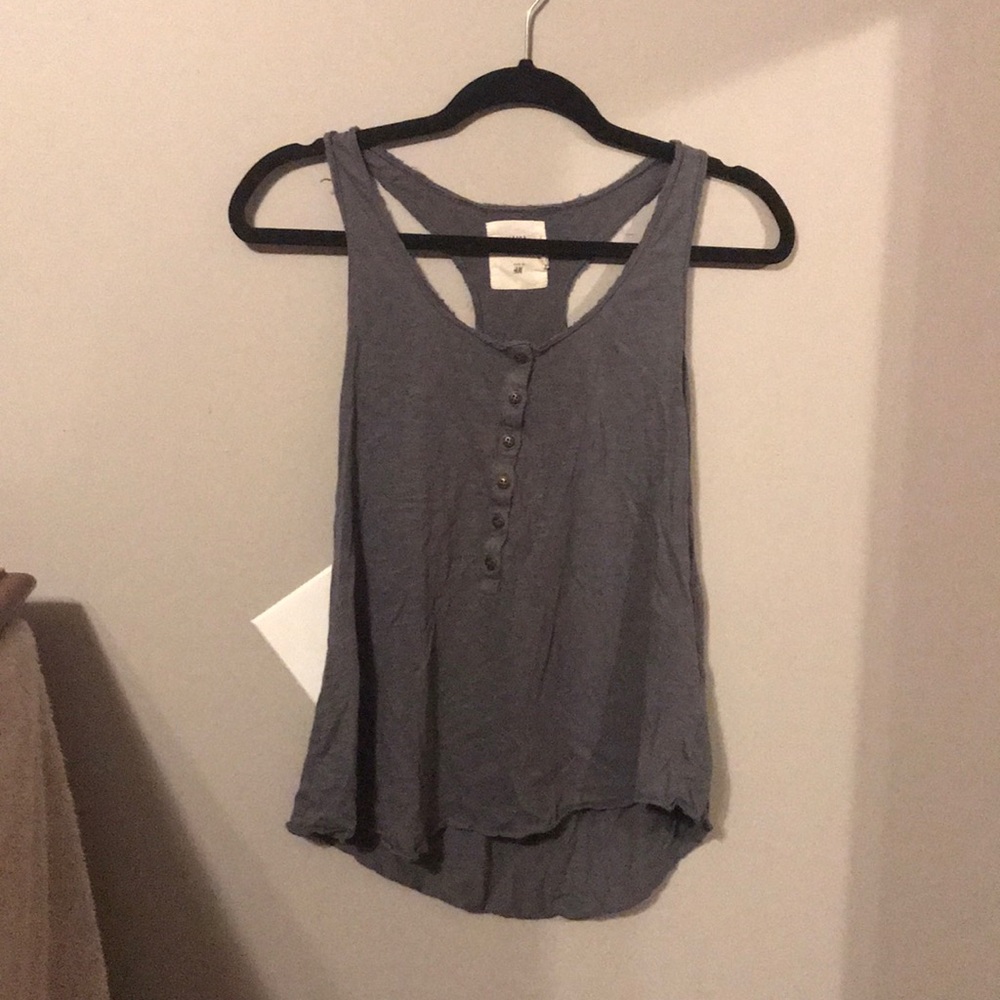 Gray tank top